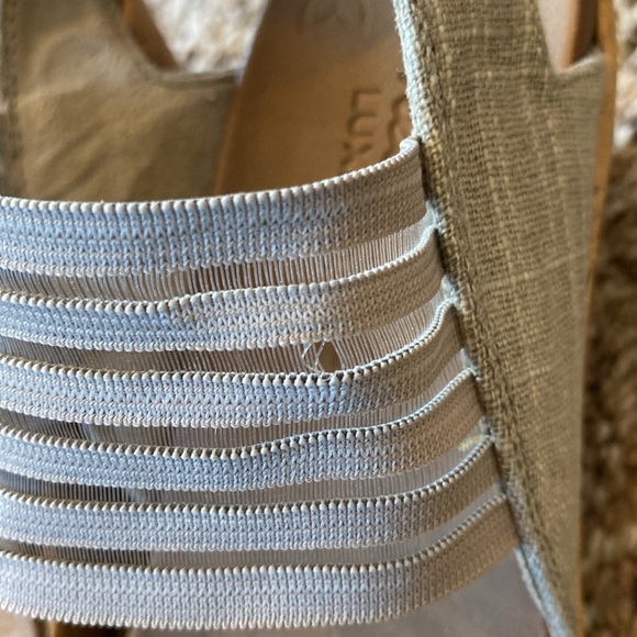 Womens Skechers Lux Foam Cork Wedge Sandals size 9 - Picture 5 of 6